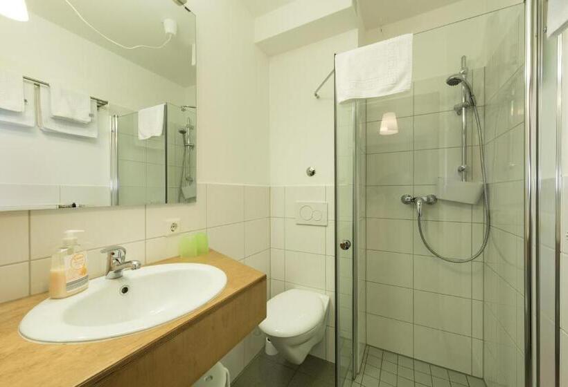 Апартаменты 2 Спальни, Demling