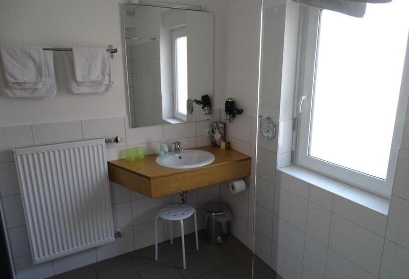 Номер Комфорт, Demling