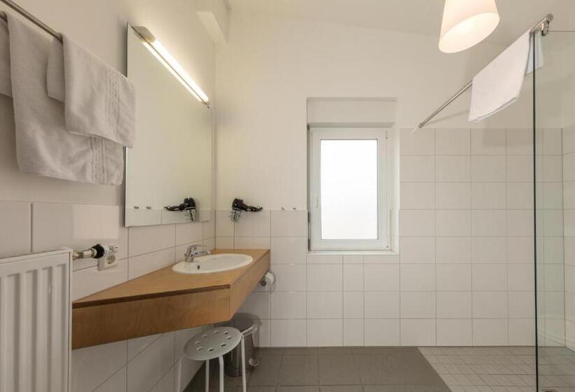 Номер Комфорт, Demling