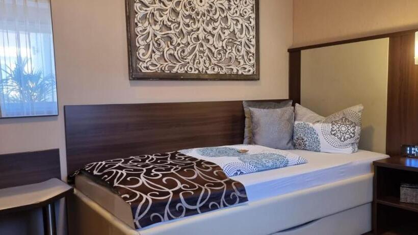 舒适型单人间, Engel