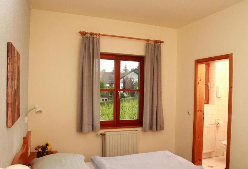 Номер Стандарт, & Gasthof Zum Rödelseer Schwan