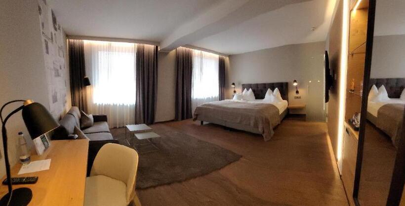 Полулюкс, Goldene Sonne