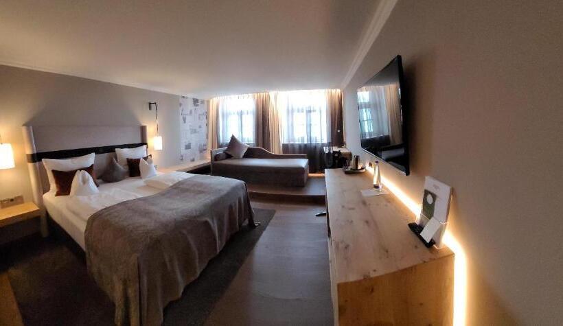 Полулюкс, Goldene Sonne