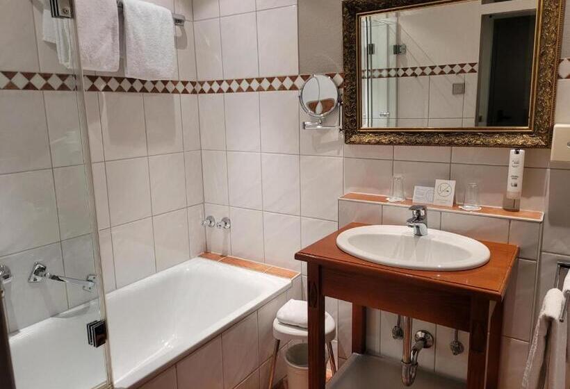 小型套房, Goldene Sonne