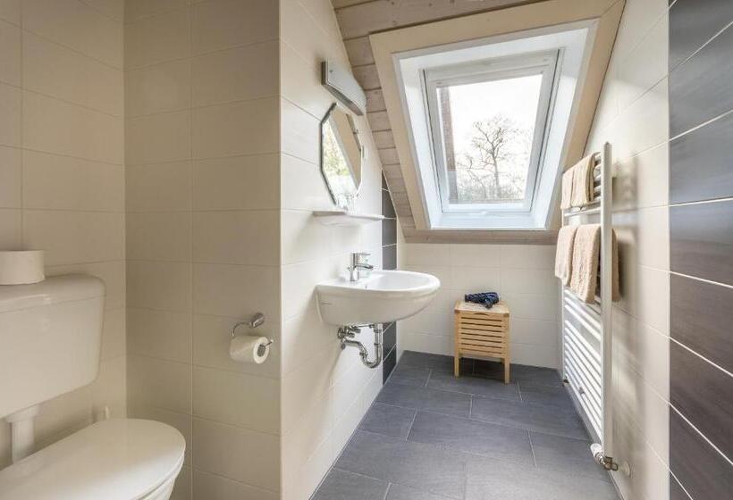 Номер Стандарт, Haus Biederstaedt