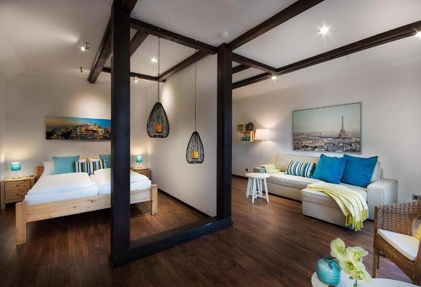 Полулюкс Вид на Сад, Haus Biederstaedt