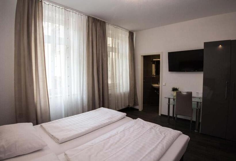 غرفة قياسية, Luisenhof