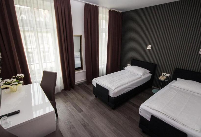 غرفة قياسية, Luisenhof