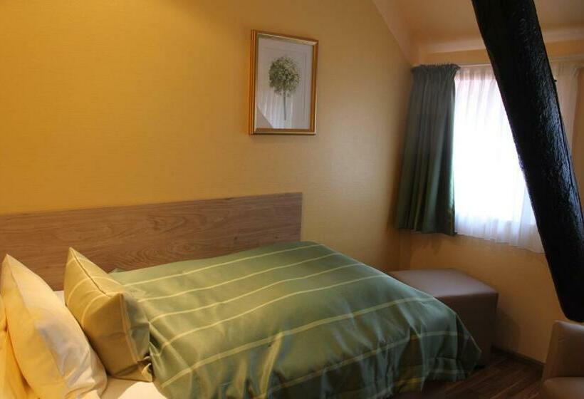 Номер Стандарт Индивидуальный, Marktkieker