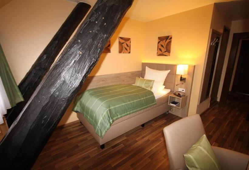 Номер Стандарт Индивидуальный, Marktkieker