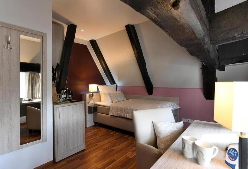 Номер Стандарт Индивидуальный, Marktkieker