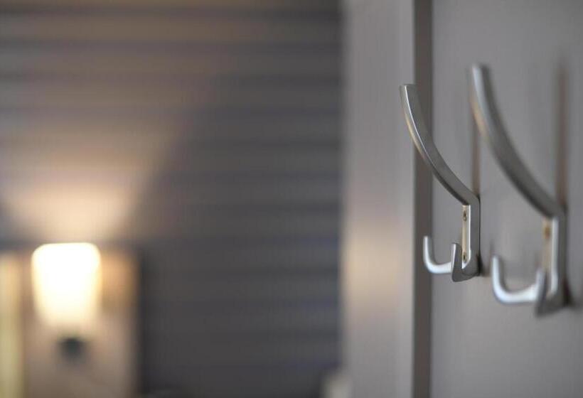 Классический Номер, Marktkieker