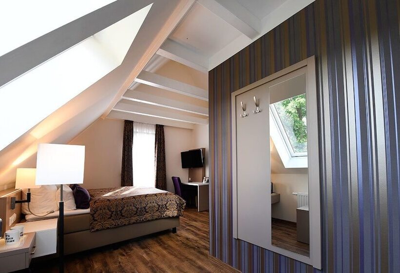 Классический Номер, Marktkieker