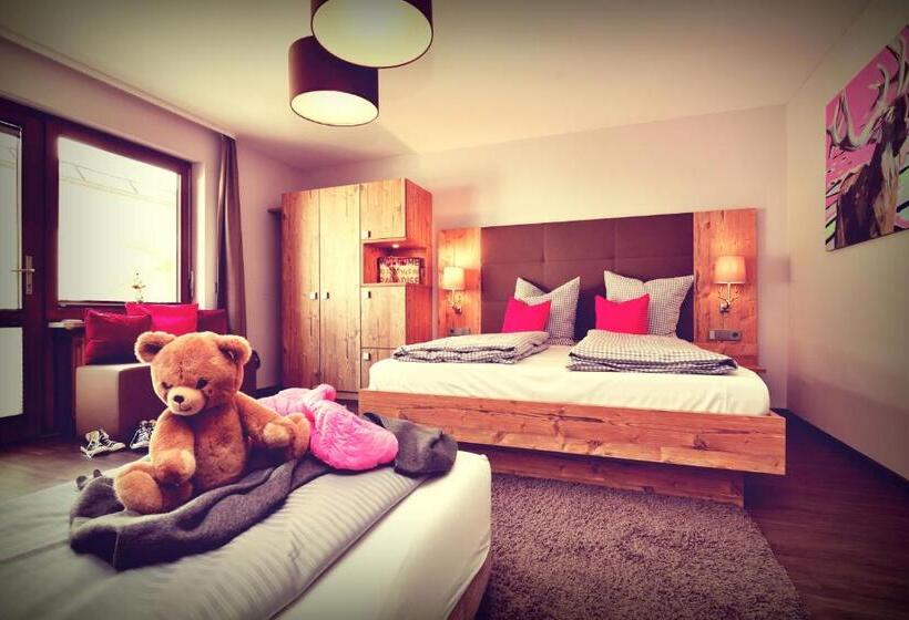 Номер Superior, Nagel