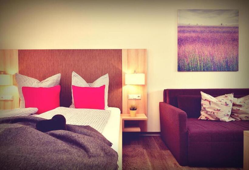 Номер Стандарт Трехместный, Nagel