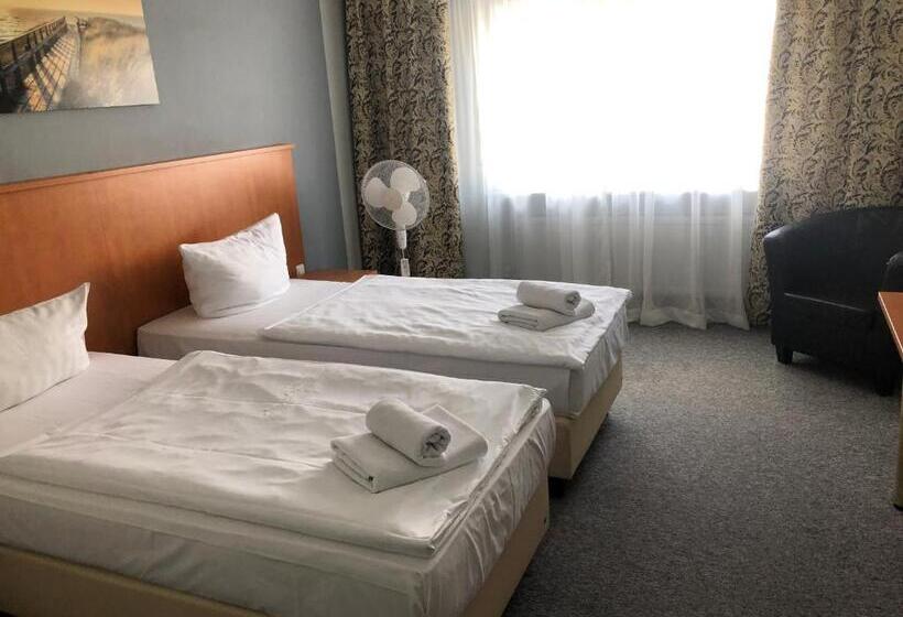 غرفة قياسية, Royal Hanau