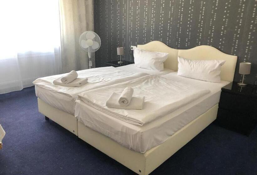 غرفة قياسية, Royal Hanau