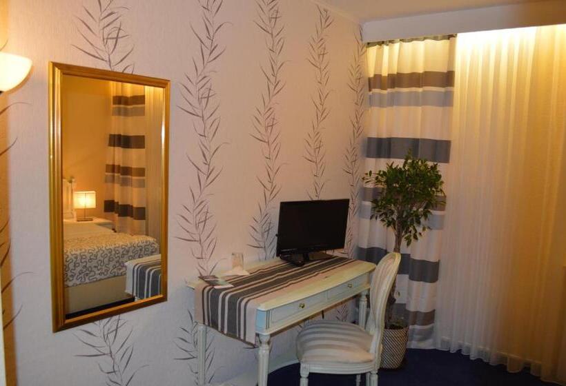 غرفة قياسية فردية, Royal Hanau