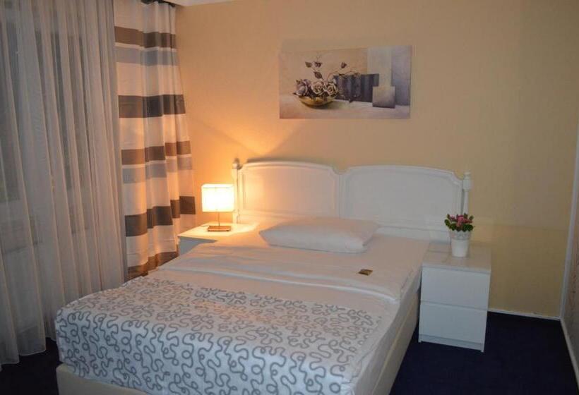 غرفة قياسية فردية, Royal Hanau