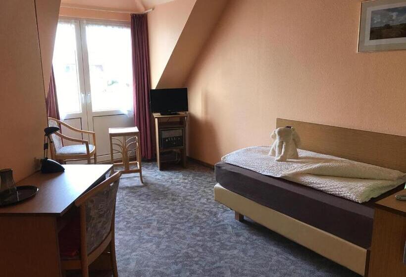 Chambre Standard Individuelle, Seemeile