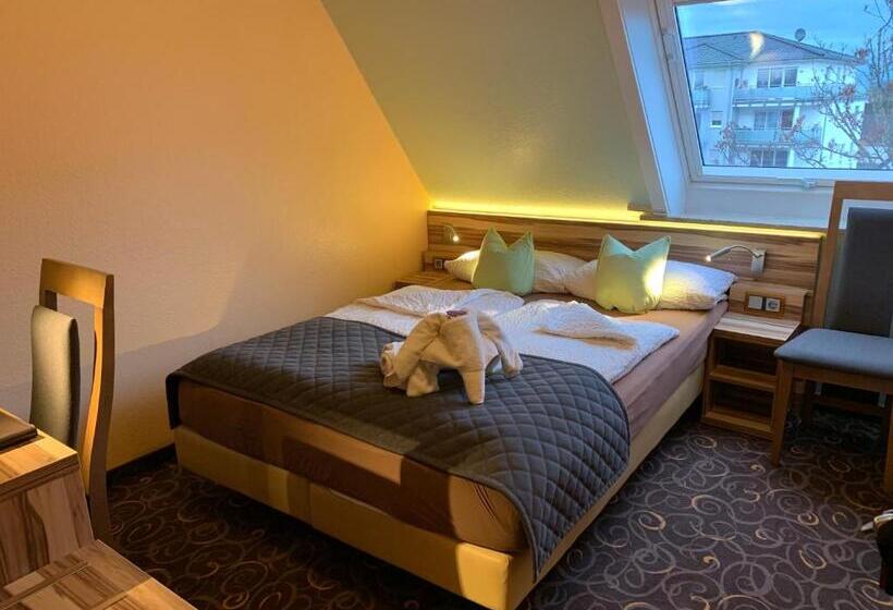 Chambre Basic, Seemeile