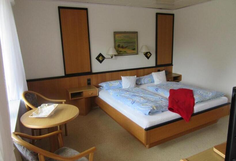 اتاق استاندارد با بالکن, Zum Hanseaten