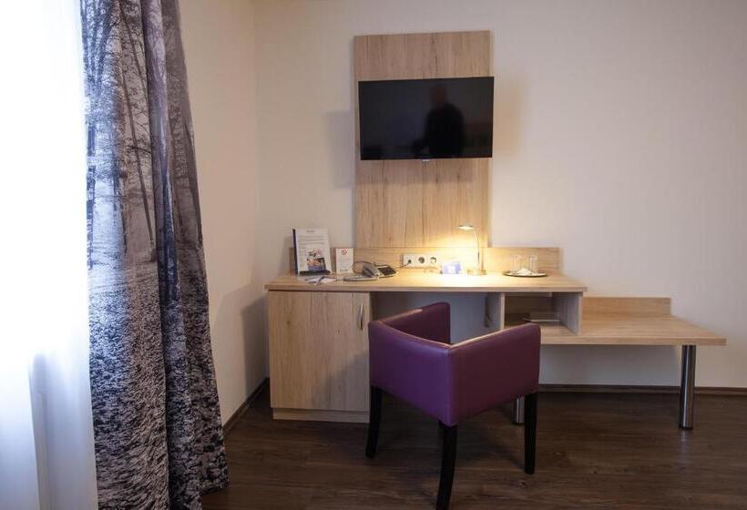 חדר דלוקס, Zur Pfalz