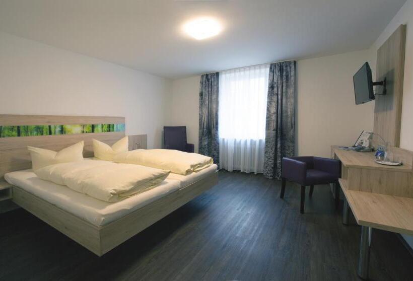 חדר דלוקס, Zur Pfalz