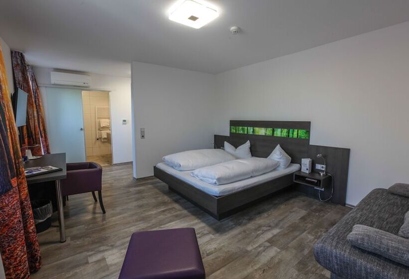 חדר דלוקס, Zur Pfalz