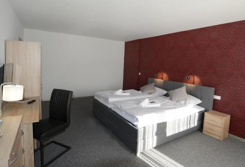 Номер Стандарт Трехместный, Landhotel Kussmann