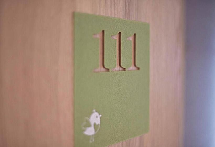 스탠다드 싱글 룸, Waldvogel