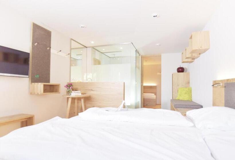 스탠다드 트리플 룸, Waldvogel