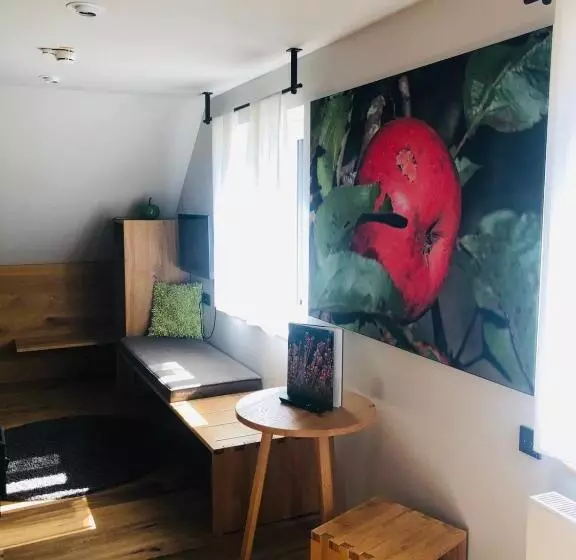 スタンダード４人部屋, Waldvogel