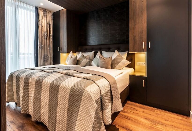 小型套房, Block Hotel & Living