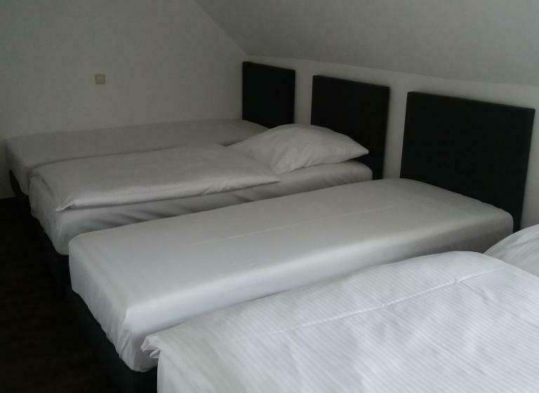 Студия Стандарт, Aichtaler Hof