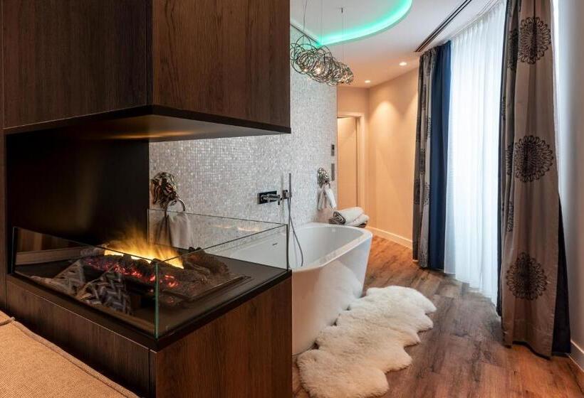 小型套房, Block Hotel & Living