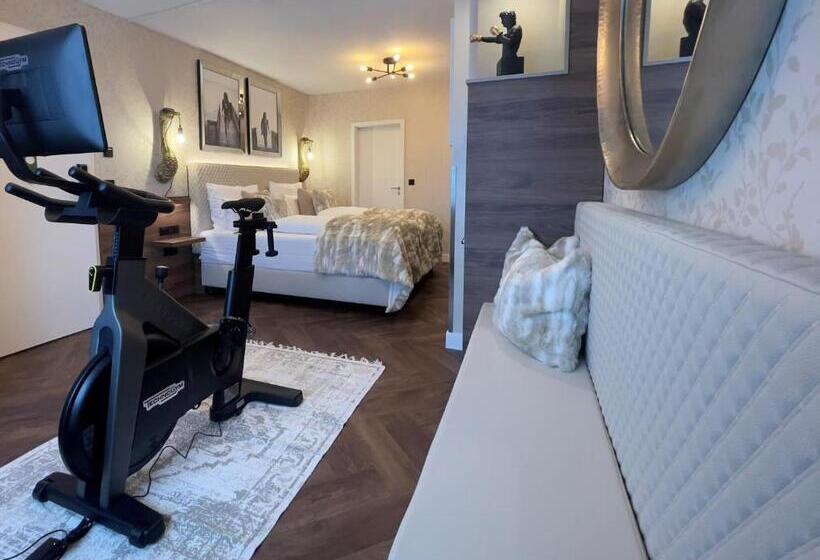 标准间, Block Hotel & Living