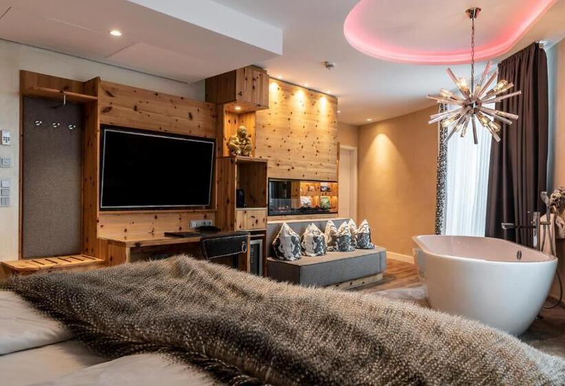 豪华房间, Block Hotel & Living