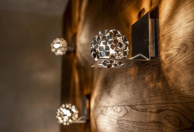 标准间, Block Hotel & Living