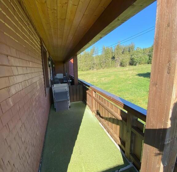 Suite com Varanda, Faller