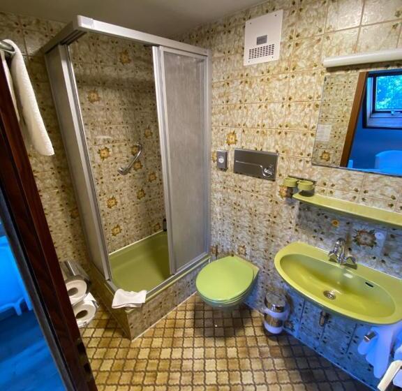 Quarto Economy, Faller