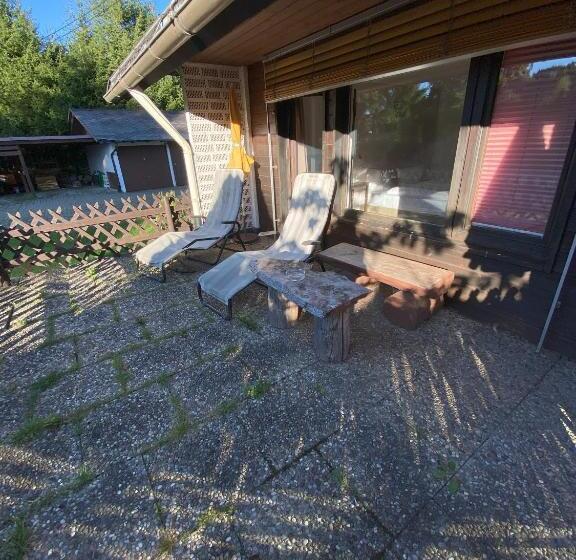 Quarto Familiar Superior, Faller