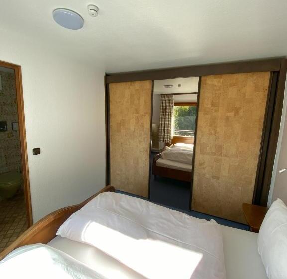 Suite com Varanda, Faller