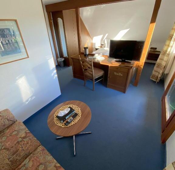 Quarto Economy, Faller