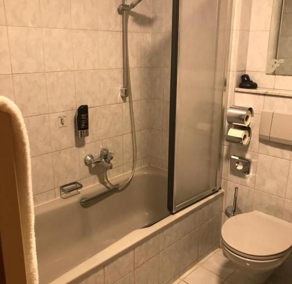 Quarto Deluxe com Sacada, Faller