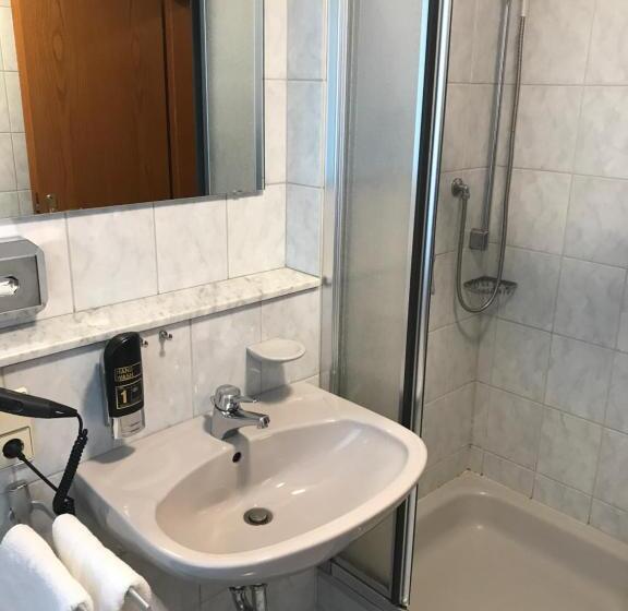 Quarto Estandar com Sacada, Faller