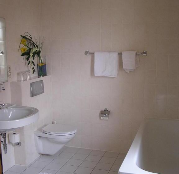 スタンダードルーム, Falter