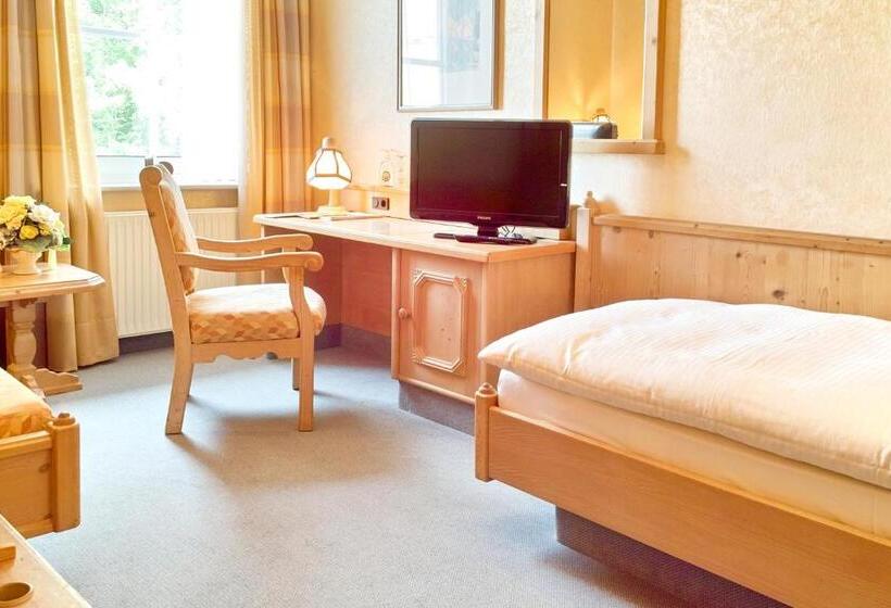 スタンダードルーム, Falter