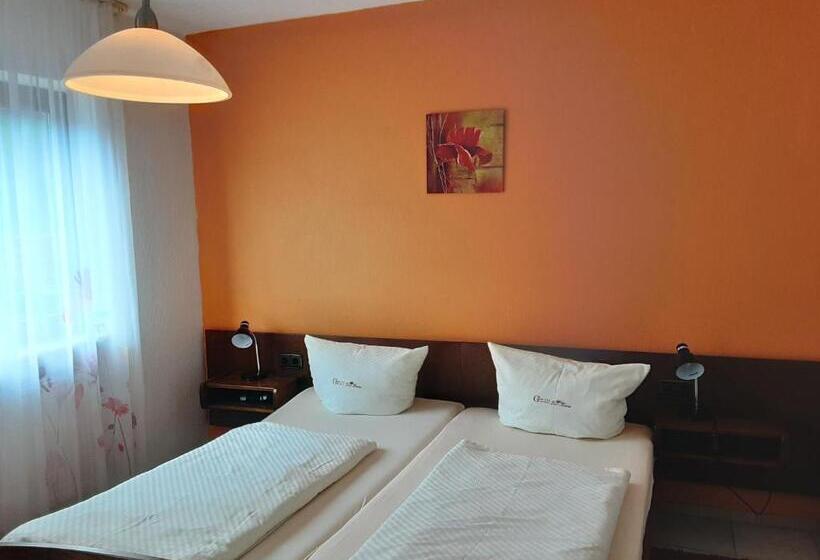 Quarto Estandar, Gasthof Zur Krone