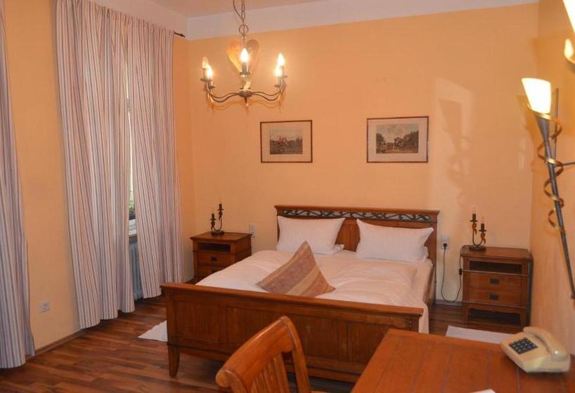 Junior Suite, Graupner